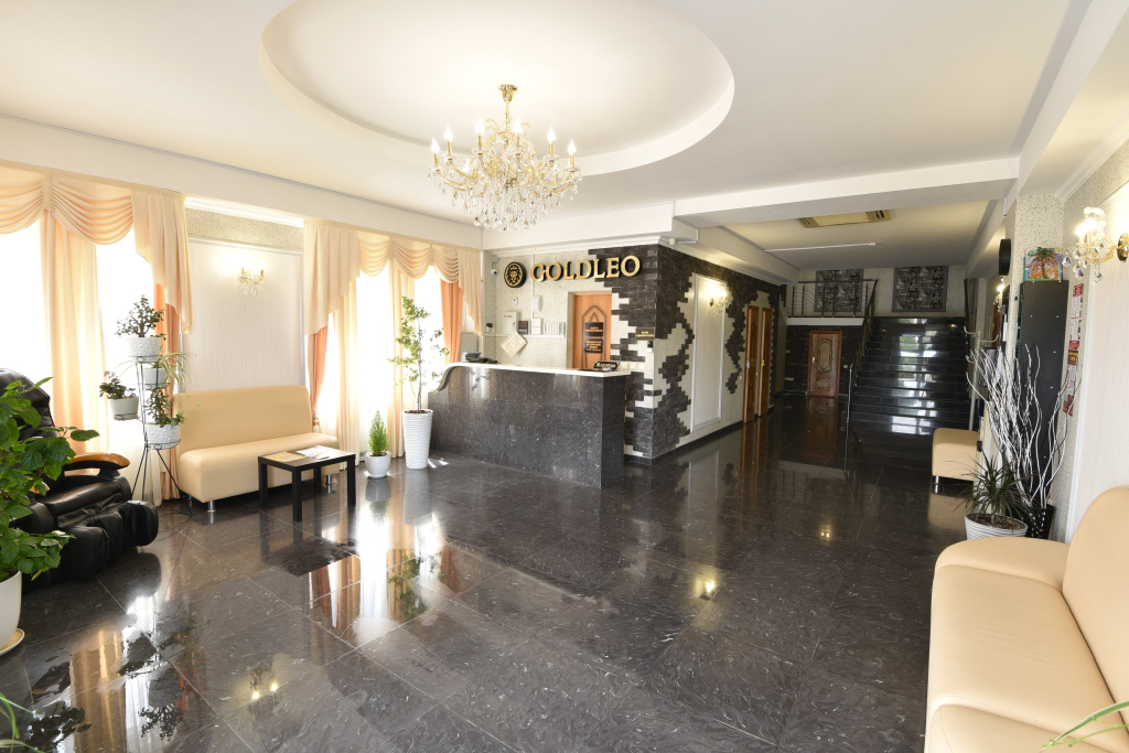 Lobby & Reception