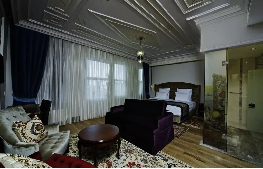 Deluxe Double room (full double bed)