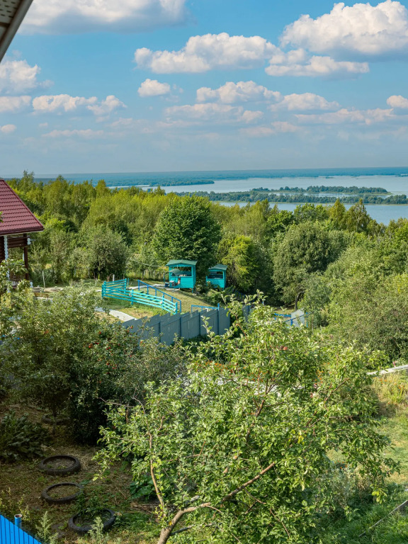 Шестиместный коттедж в Ласточкин дом