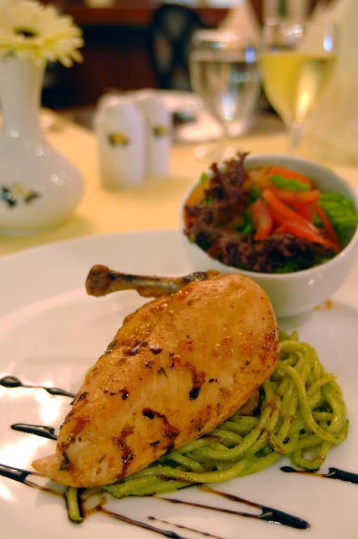 Grand Hotel Nuwara Eliya