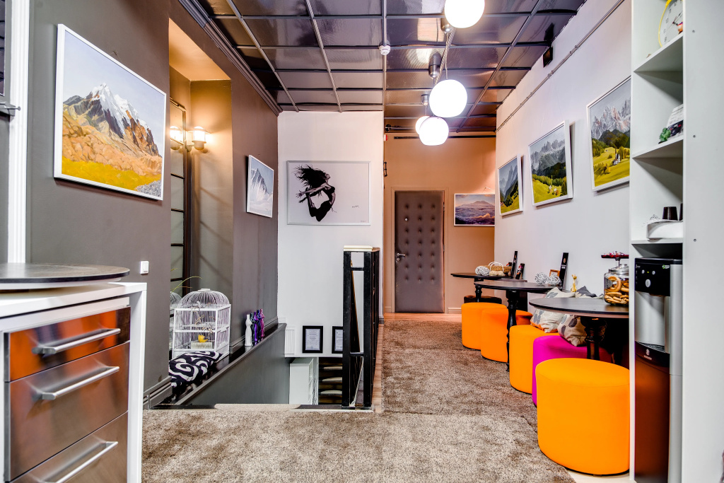 Lobby & Reception