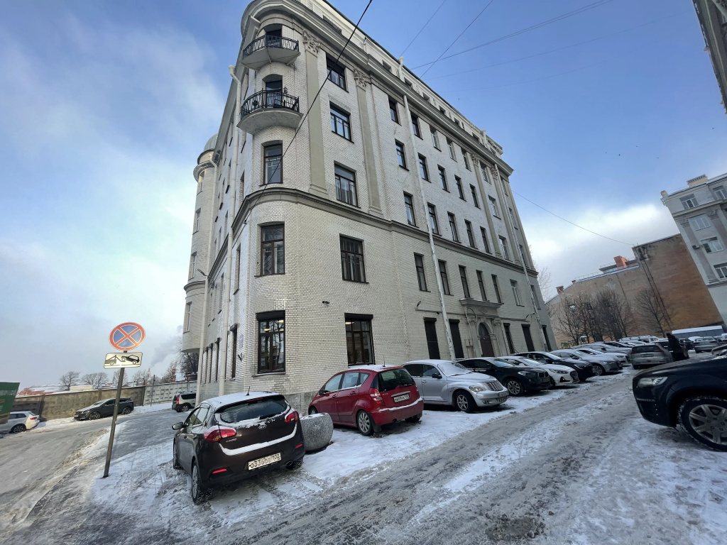 Квартира Удобная Двухуровневая в Центре Санкт-Петербурга — фото