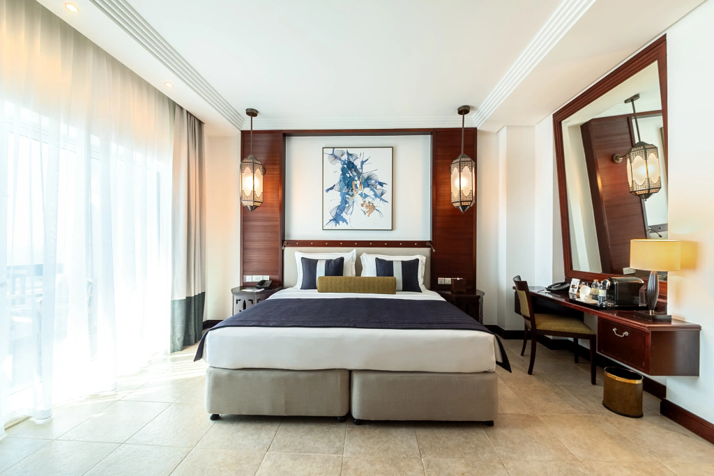 Double Junior Suite with sea view (full double bed)