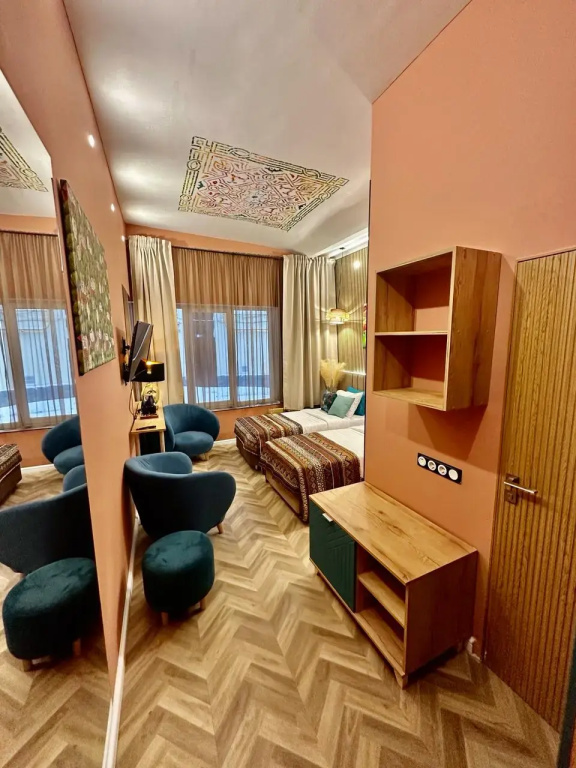Lobby & Reception