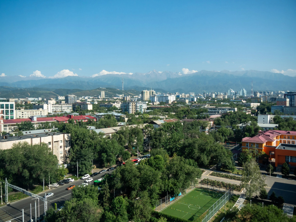 Komfortnaya 4-Kh Komnatnaya Flat