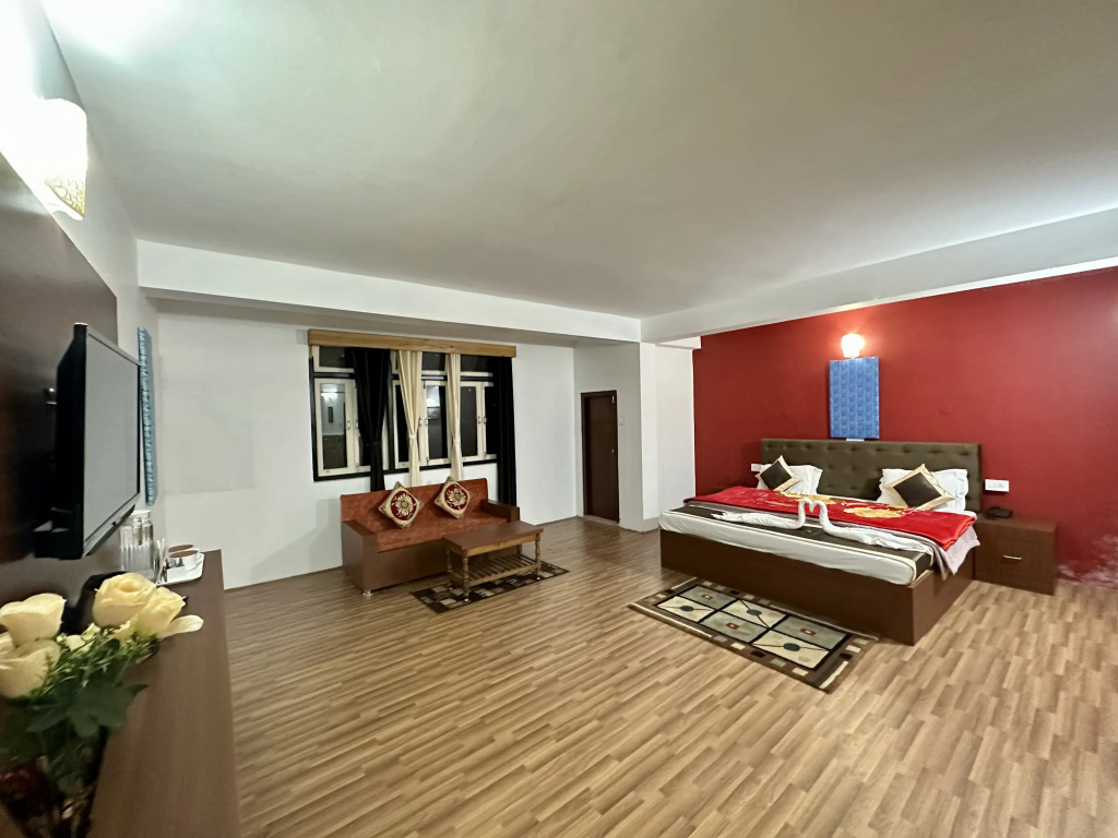 Deluxe Family room with balcony