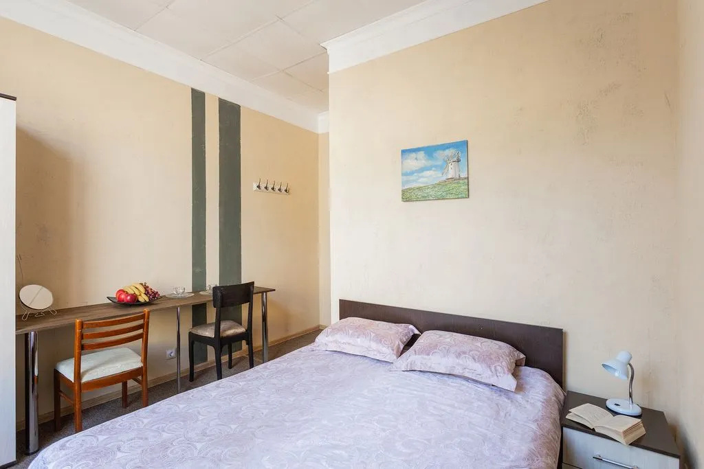 Rooms 1/10 Living quarters — 3