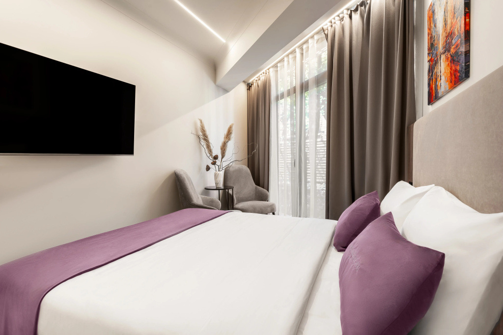 Double Studio with courtyard view (full double bed)
