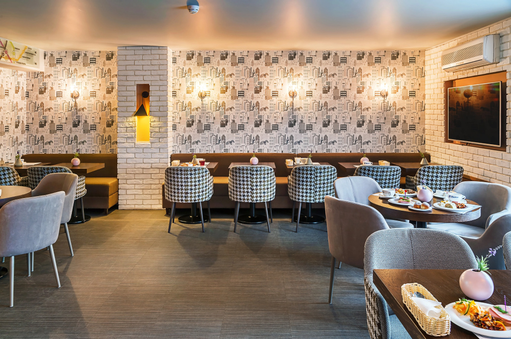 Food & Beverage