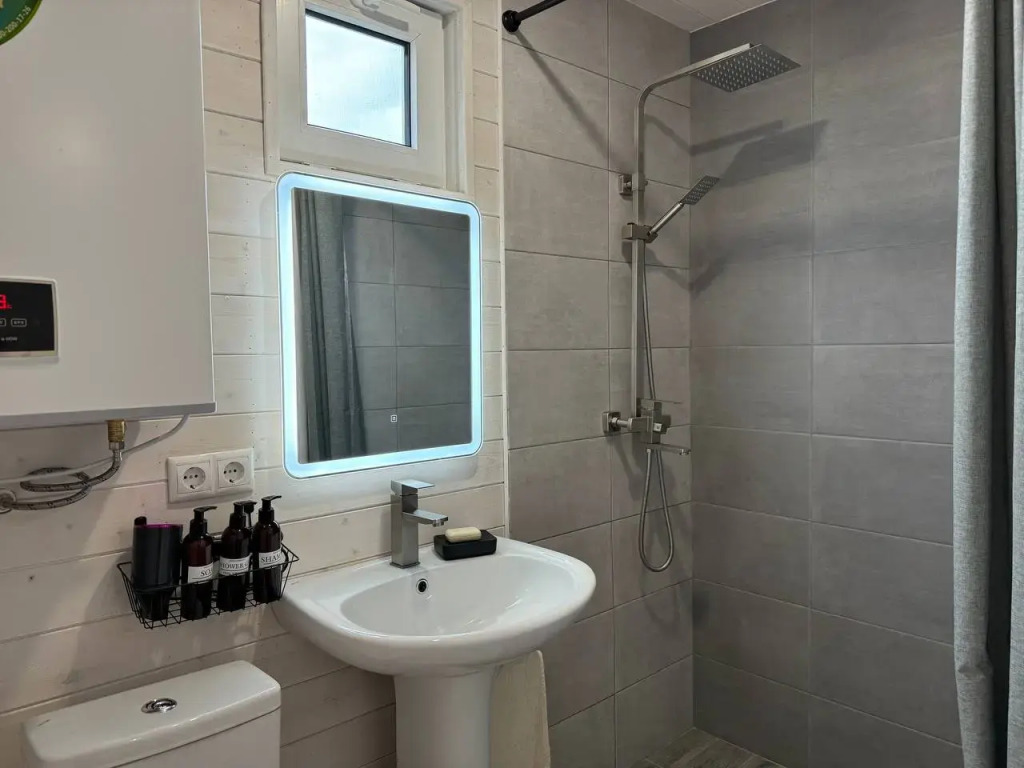 Вилла Deluxe с балконом и с красивым видом из окна в Vidisvet