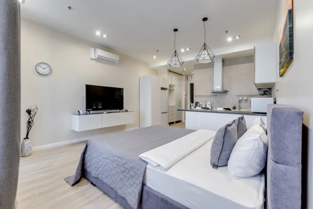 Апартаменты Стандартные с Балконом и Видом на Город Business Apartments — фото