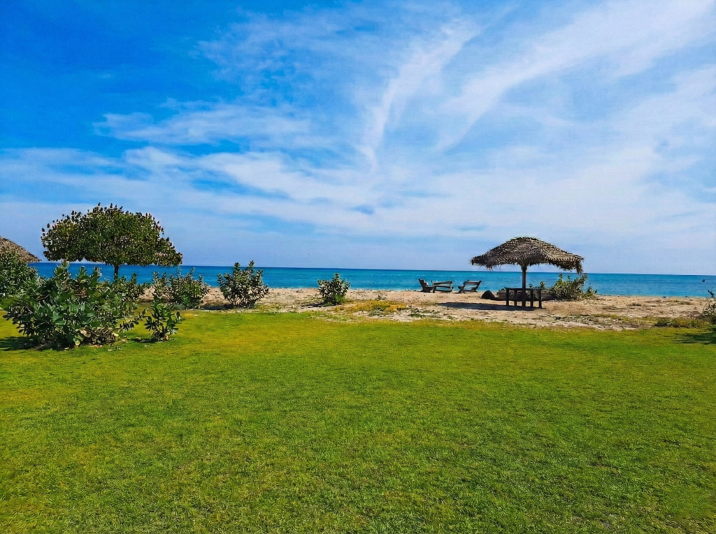 Отель Giman Free Beach Resort — фото