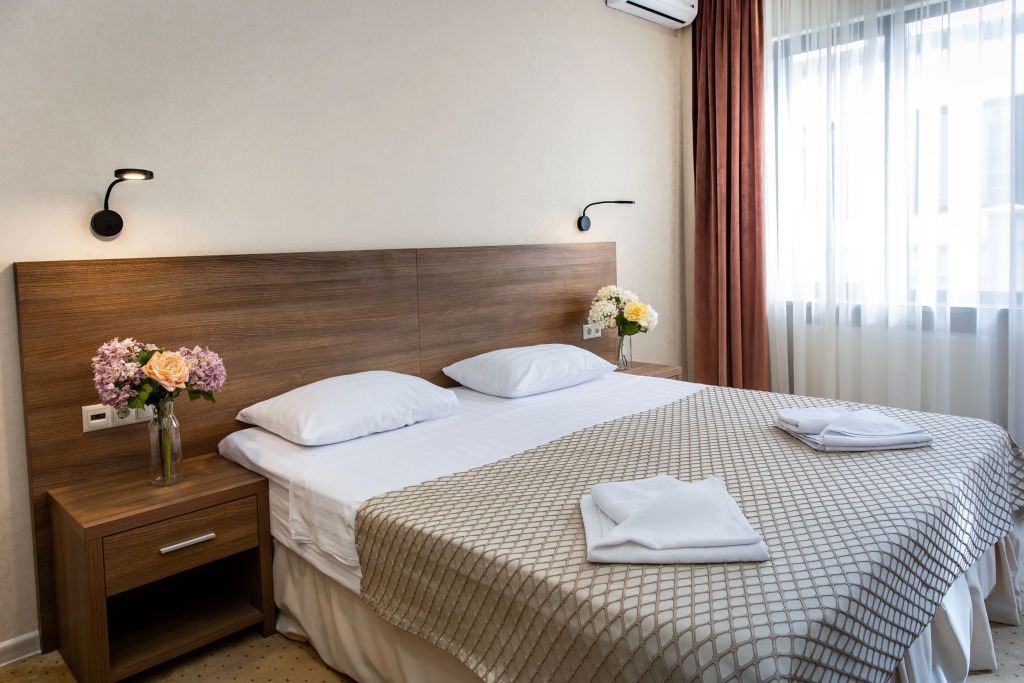 Двухместный номер Стандарт на 1 этаже двуспальная кровать в ТиАдель