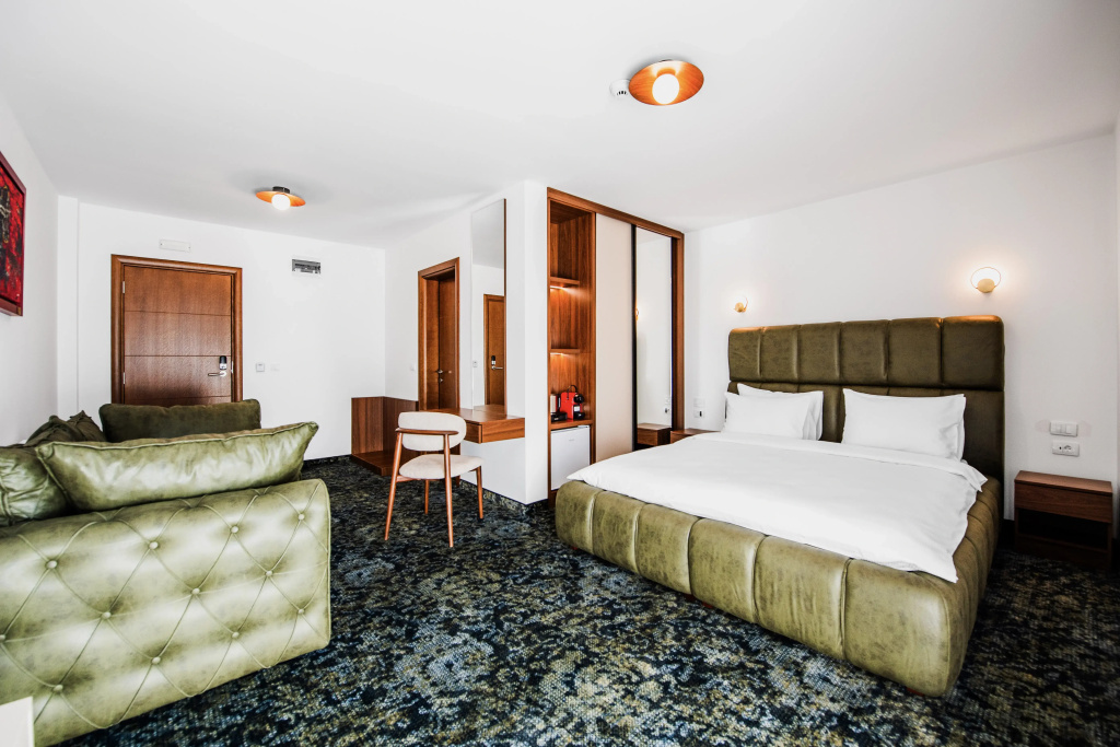 Deluxe Double room with view full double bed
