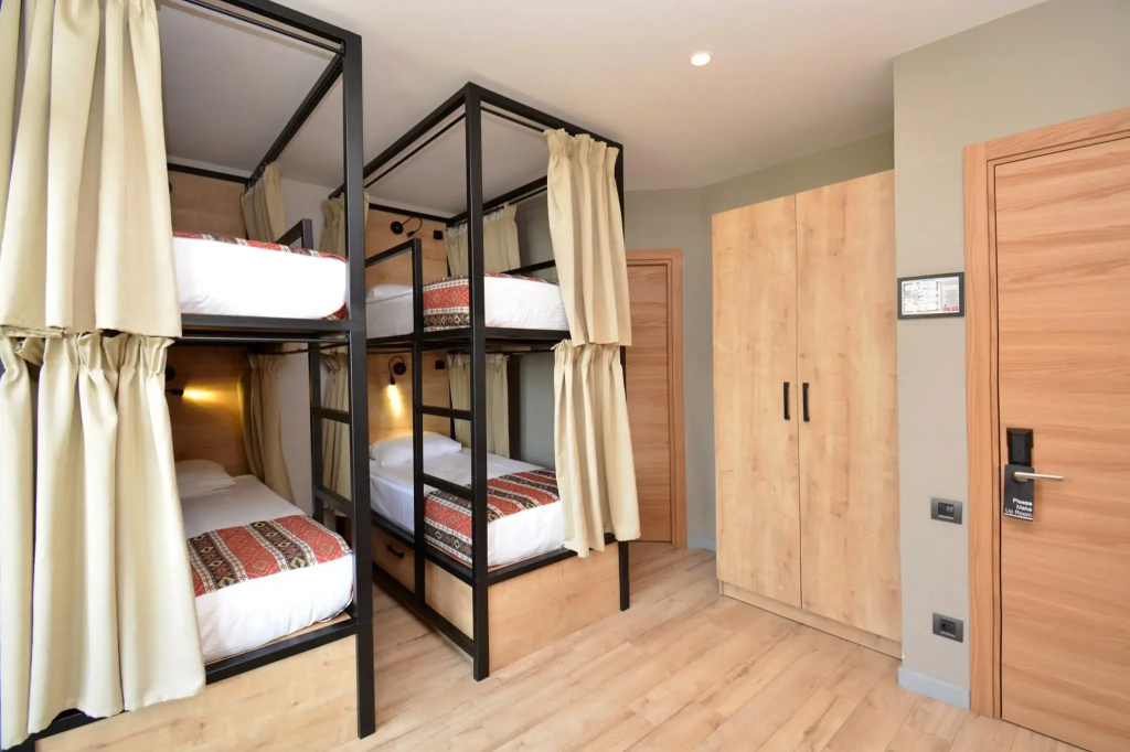 Economy Quadruple room