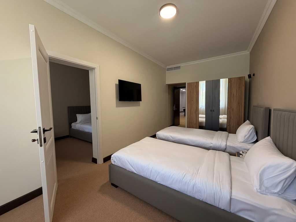 Quadruple Suite with view