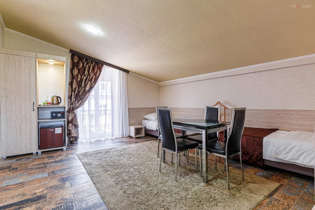 Nochnoy Kvartal Hotel Room Type - Deluxe Quadruple room