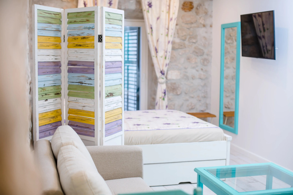 Stayeva 11 image rooms