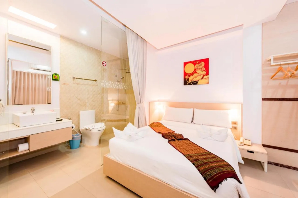 Двухместный номер Superior Grand с балконом двуспальная кровать в Отель My Hotel Phuket