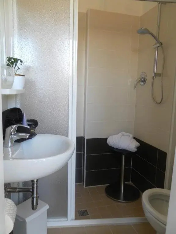 Standard Triple room with balcony