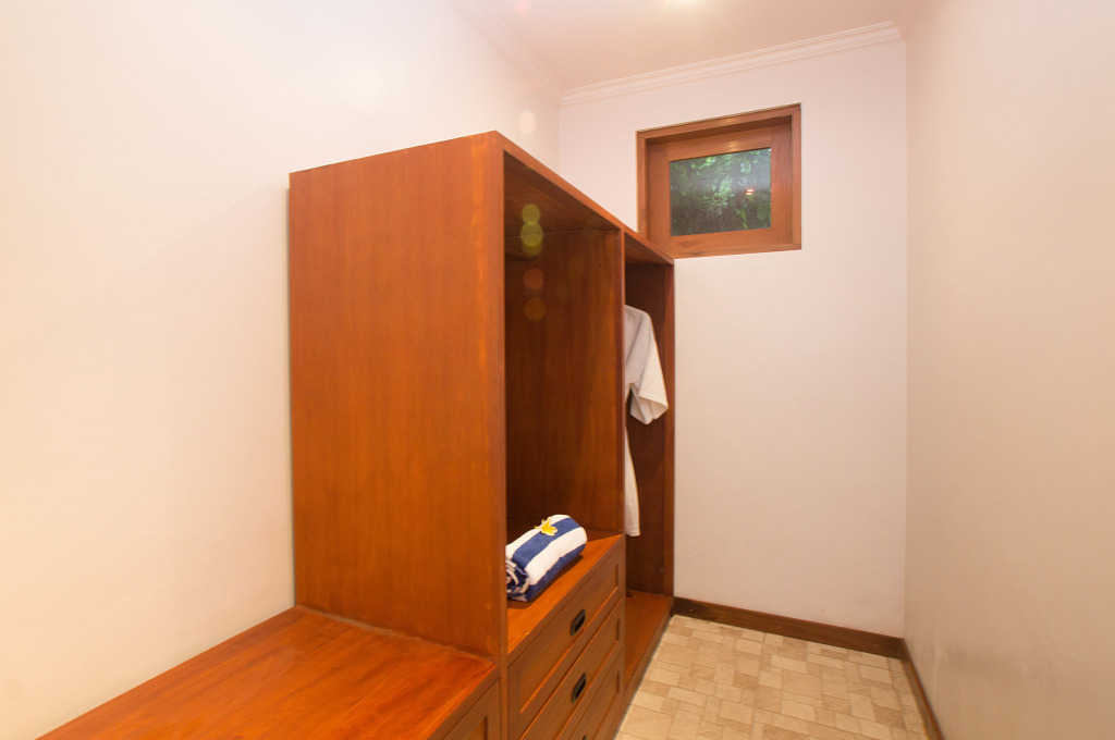 gallery_image_hidden_10