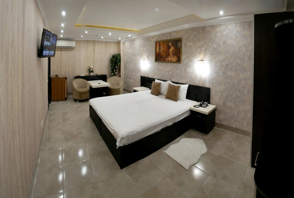 Double Junior Suite full double bed