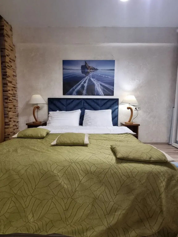 Deluxe No. 5 Triple room