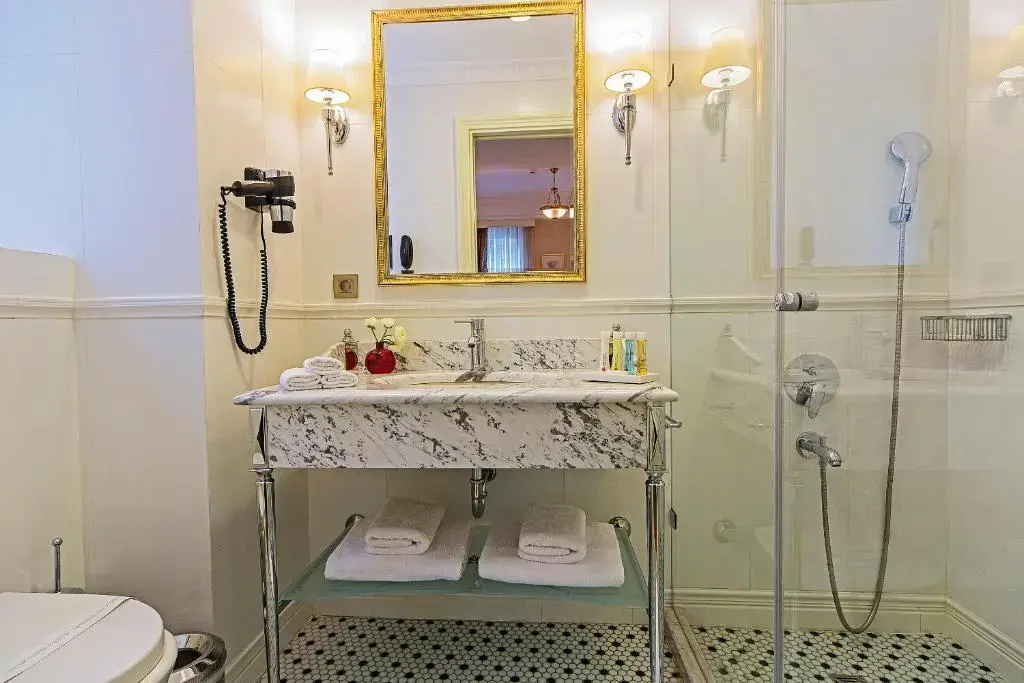 Meroddi Bagdatliyan Hotel - Chambres