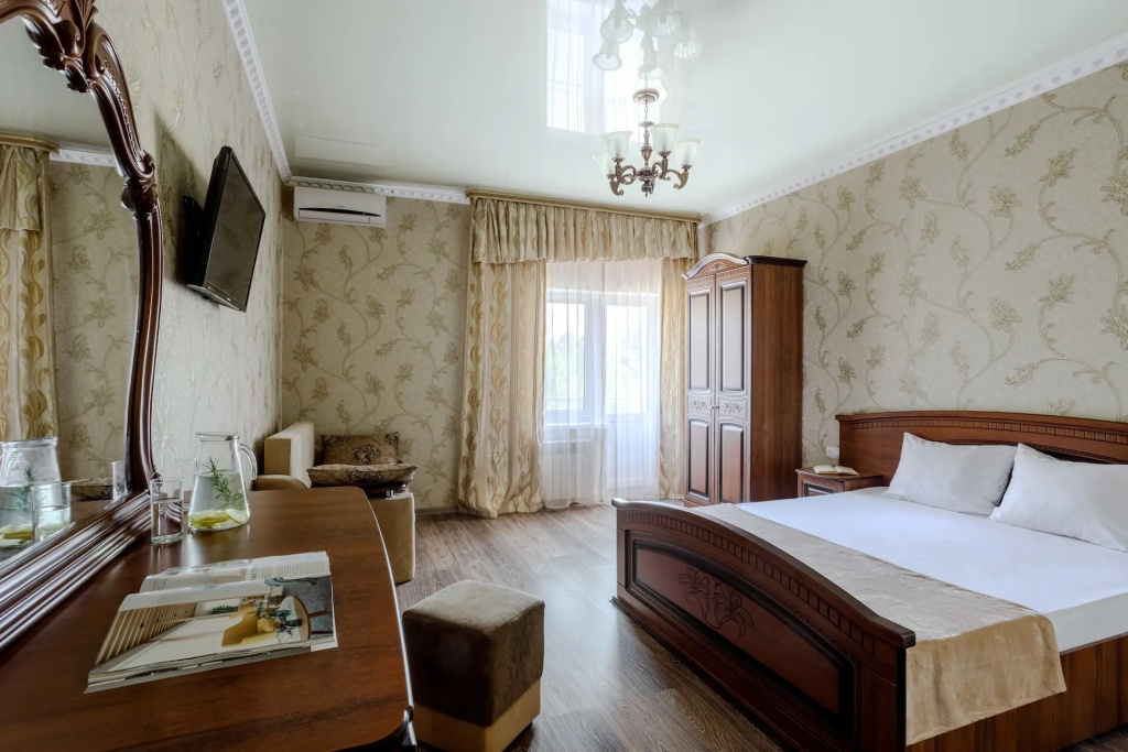 Superior Double room (full double bed)
