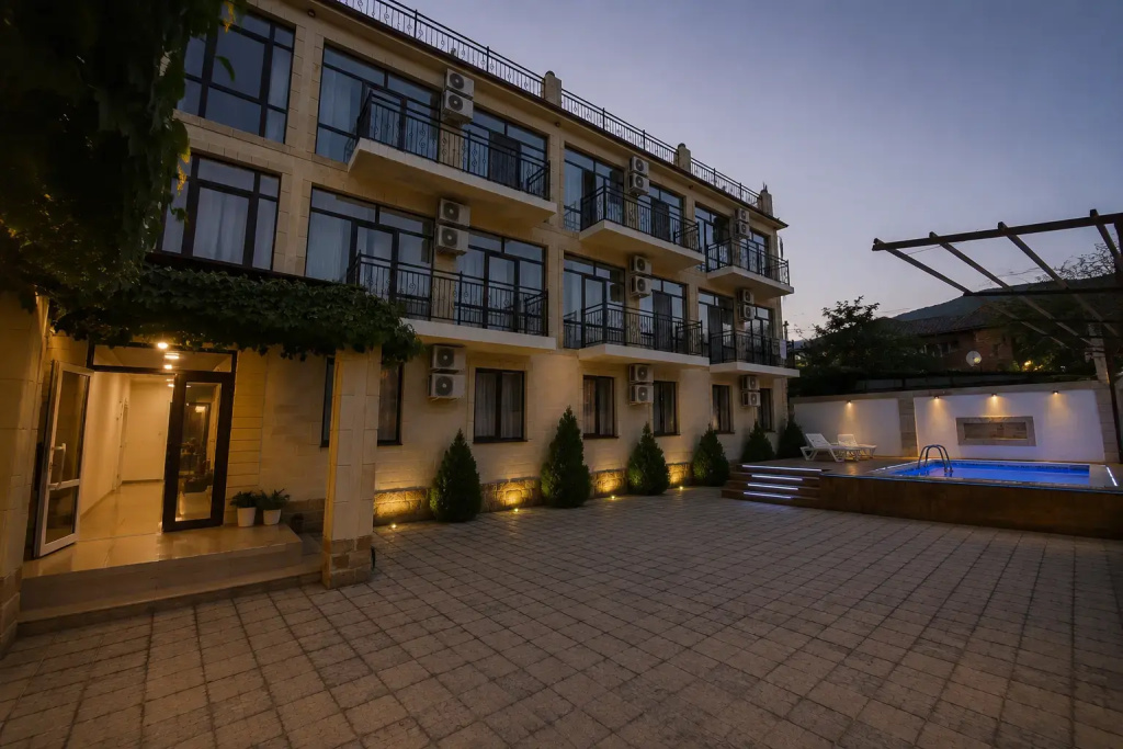 Golden City Hotel
