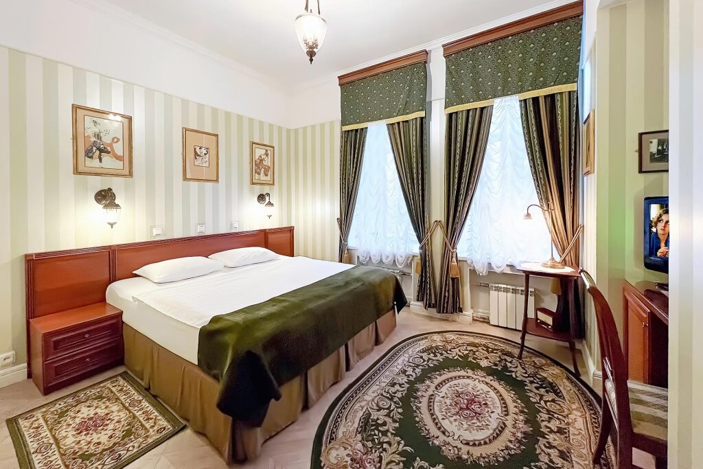 Serebryanyij Vek Furnished rooms, Saint Petersburg