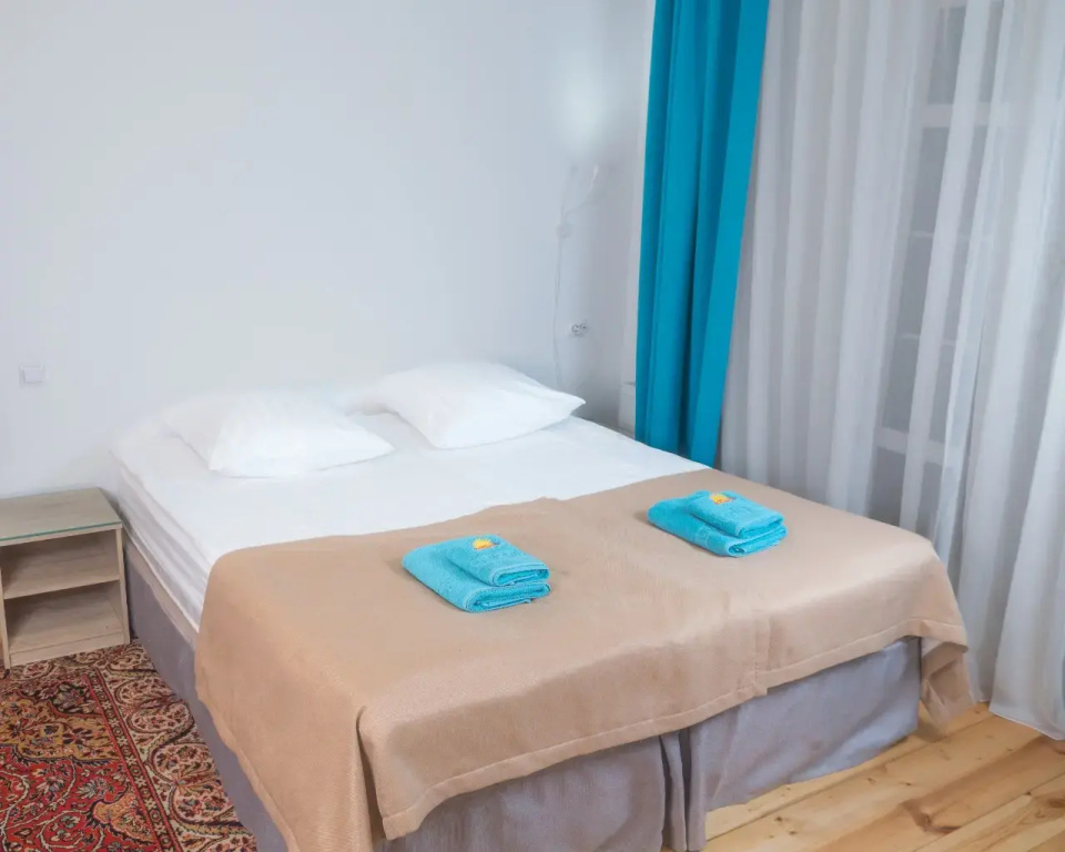 Double Art-Apartment (full double bed)