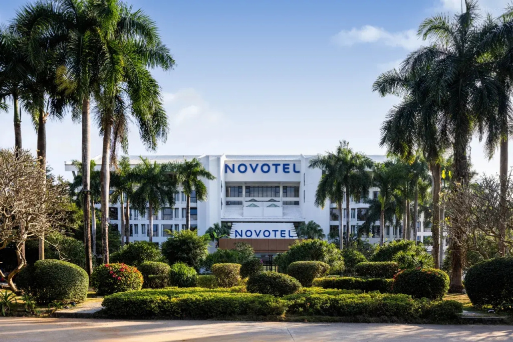 Отель Novotel Sanya Bay Yatai — фото
