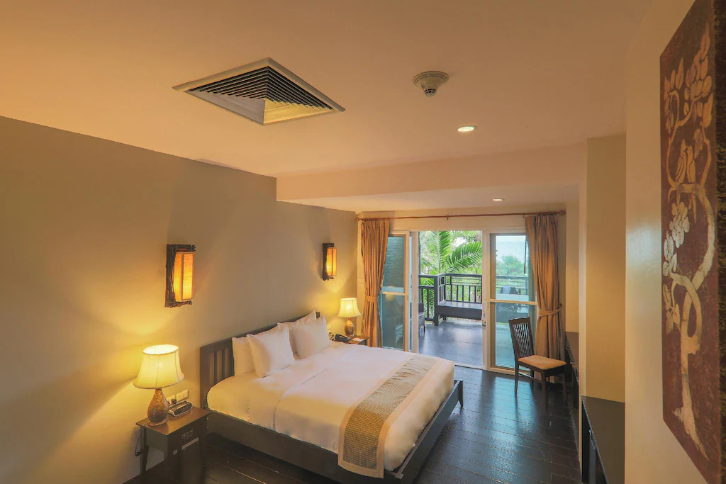 Двухместные студия Coral Deluxe с балконом двуспальная кровать в Phi Phi Holiday Resort – SHA Extra Plus