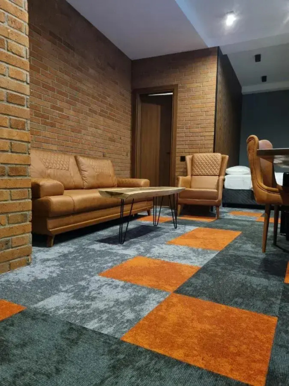 Lobby & Reception