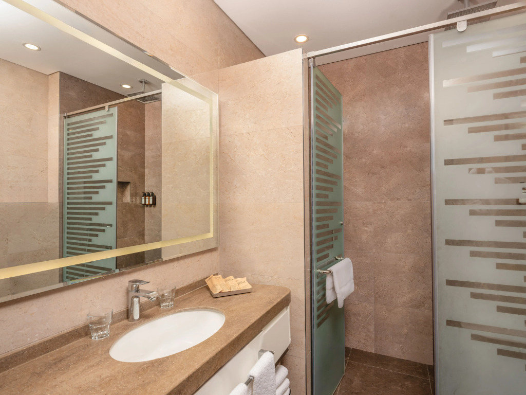 Четырёхместный номер Premium в Mövenpick Winter Park Baku Hotel