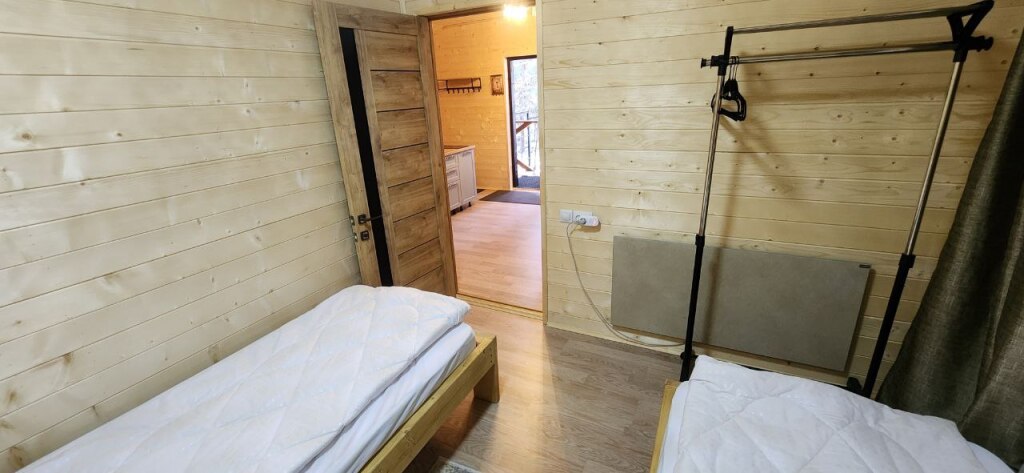 Шале Comfort с 2 комнатами с красивым видом из окна в Maas