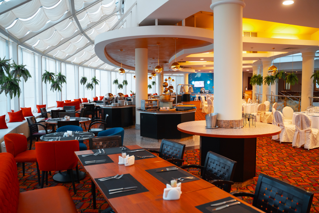 ренессанс 4 самара. ренессанс самара. отель ново садовая самара 162. реальянс. Marriott самара ренессанс.