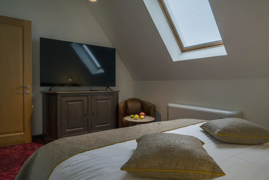 Superior Double room (full double bed)