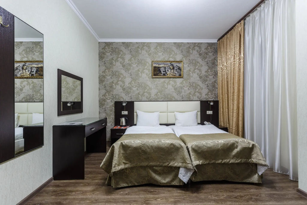 Verona Hotel Room Type - Standard Double room twin beds