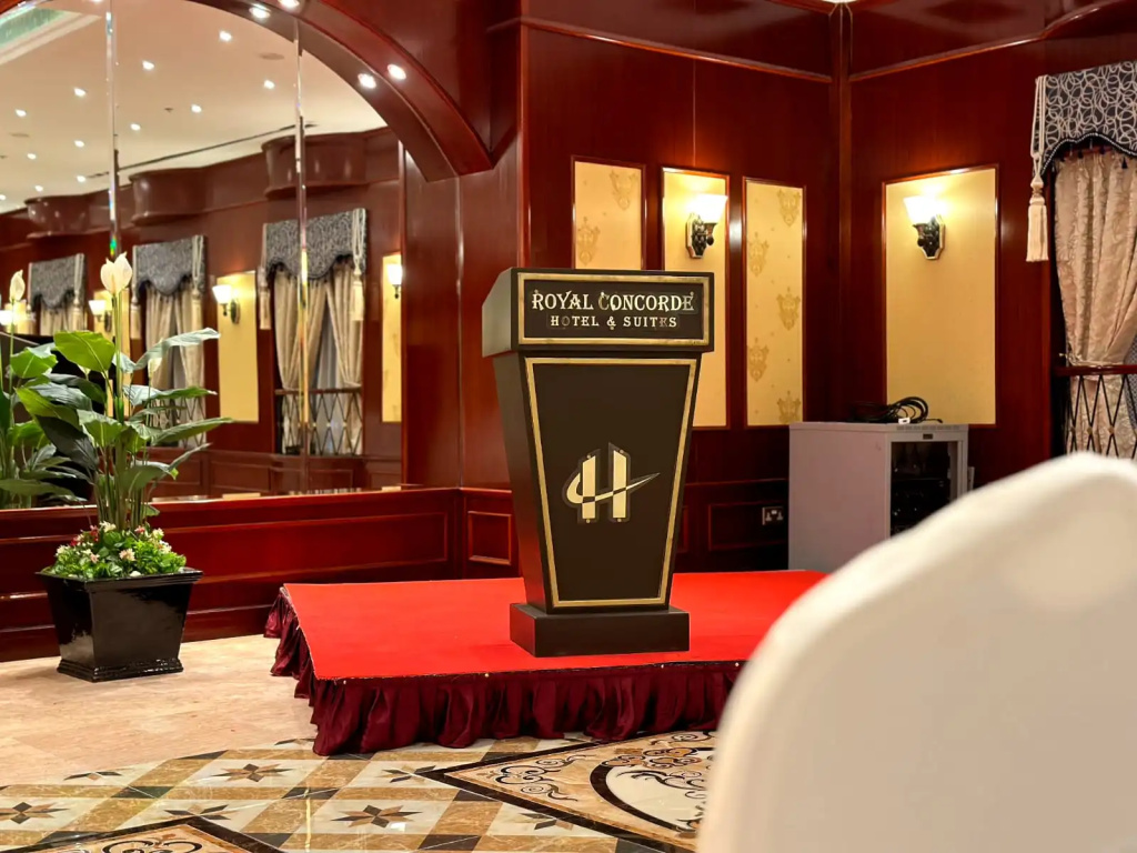 Lobby & Reception