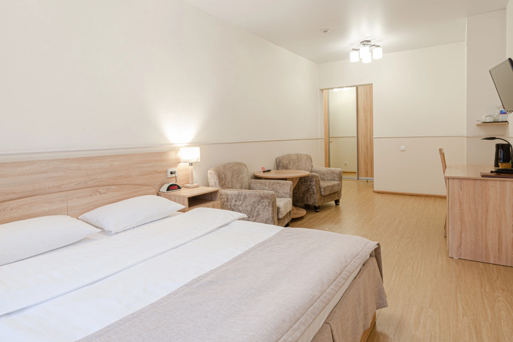 Superior Double room (full double bed)