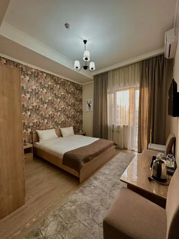 Deluxe Double room (full double bed)