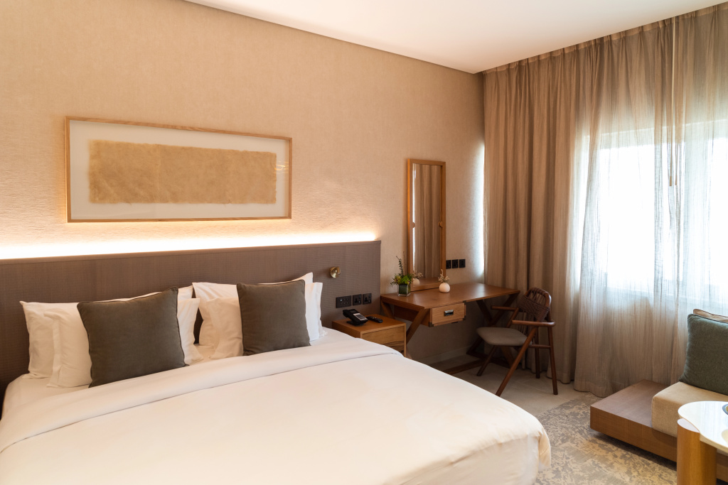 Курортный отель ERTH Abu Dhabi Hotel — фото
