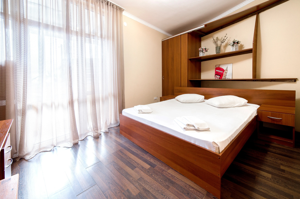 Double Apartment with Arboretum View and Pool View (full double bed)