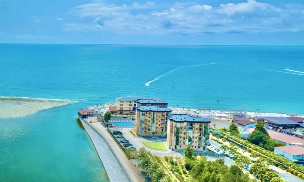 Апартаменты Okolo Morya 142 Комфорт студия с видом на море и реку — фото