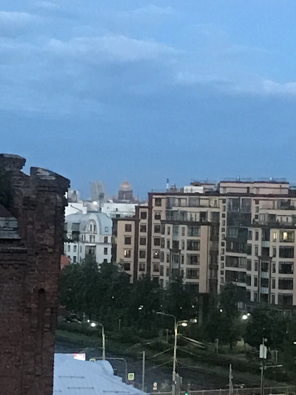Квартира с видом на Петропавловскую крепость и Исаакиевский собор — фото