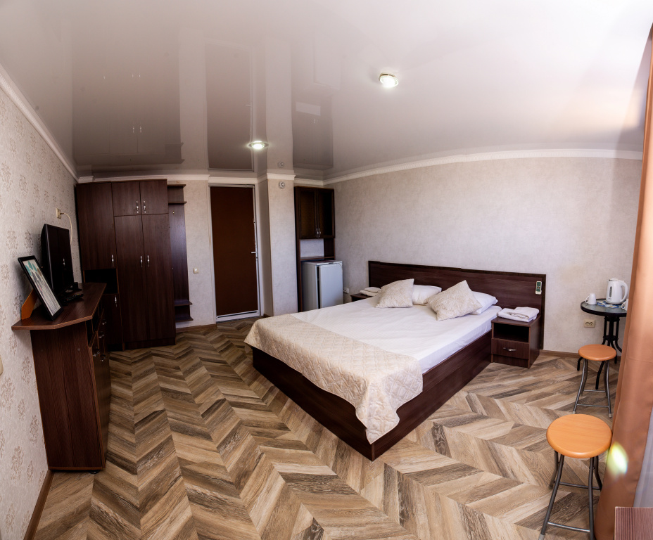 Standard Double room with balcony (full double bed)