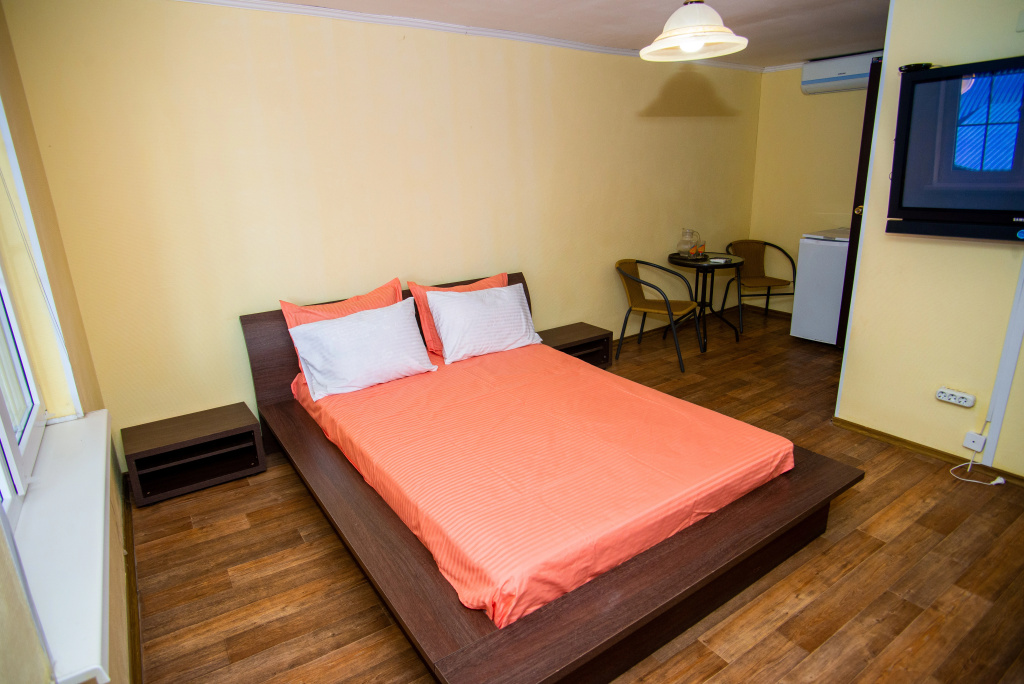 Junior Suite with balcony and with city view