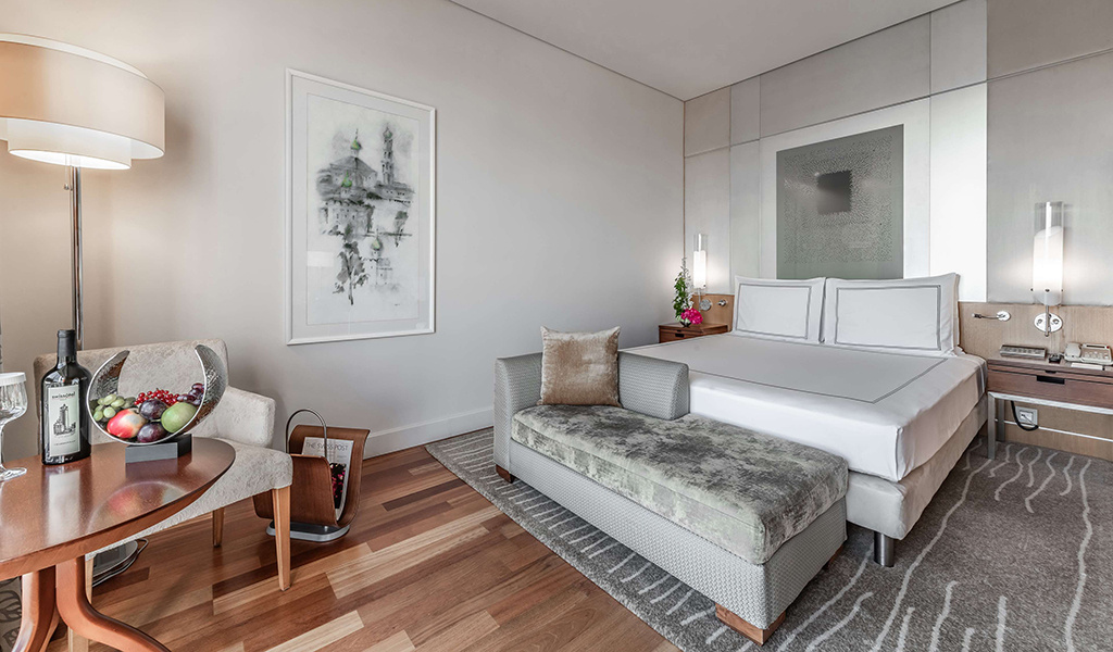 Swissôtel Krasnye Holmi Room Type - Swiss Classic Double room with city view full double bed